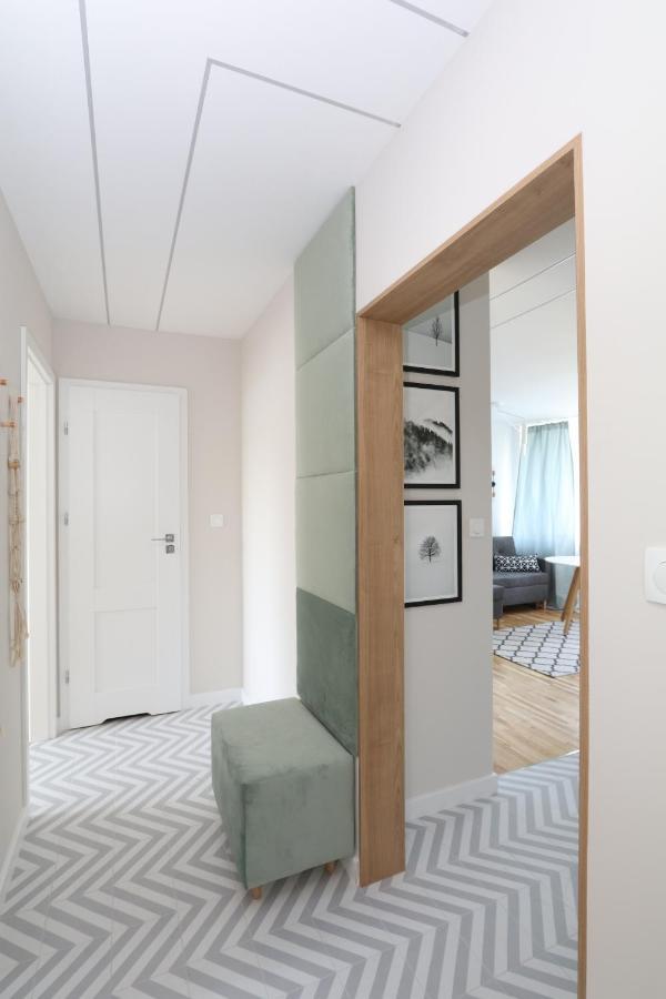 Romaszewskiego Zoliborz Bedroom Pokoj Metro Warsaw Exterior photo